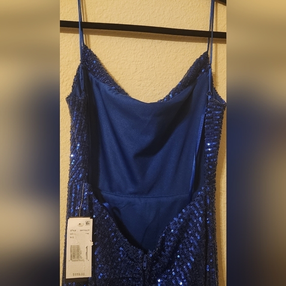 City Vibe Sequined Dress - Picture 13 of 14